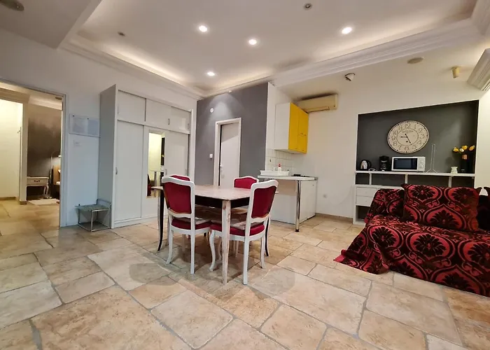 Apartmani N.May\'S