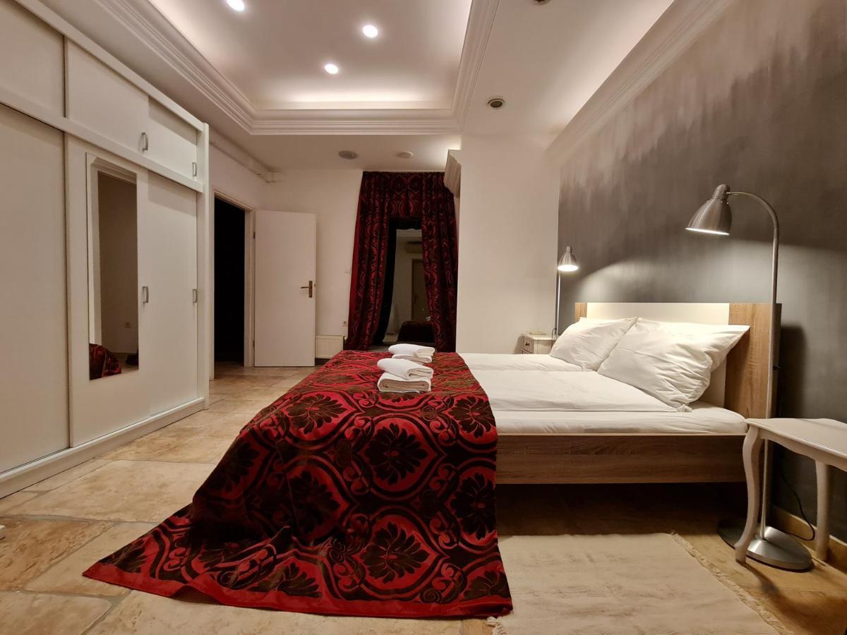 N.may's Apartment *